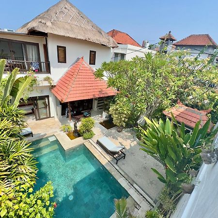 Villa Carissa Seminyak Centre, Bali By Le Ciel Hospitality Exterior photo