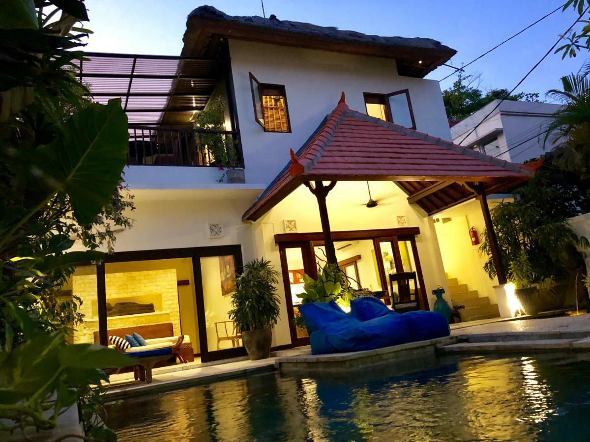 Villa Carissa Seminyak Centre, Bali By Le Ciel Hospitality Exterior photo